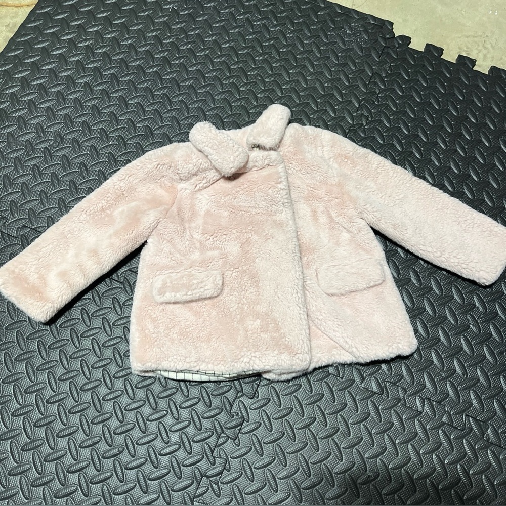 Zara Baby Girl Pink Faux Fur Size 3-4 Dusty Pink Snap Closure
